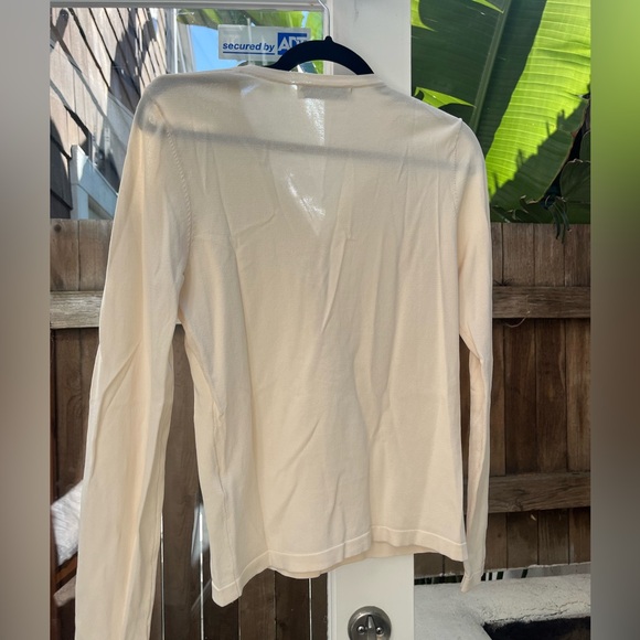 Button up top - Picture 5 of 6